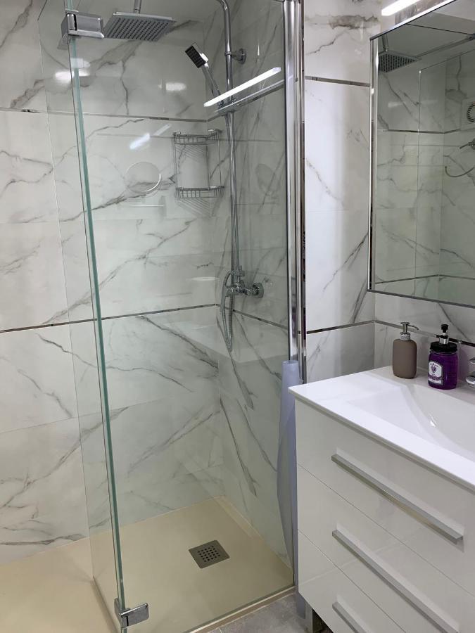 Salesas Oviedo Centro Comercial Corte Ngles- Apartamento المظهر الخارجي الصورة